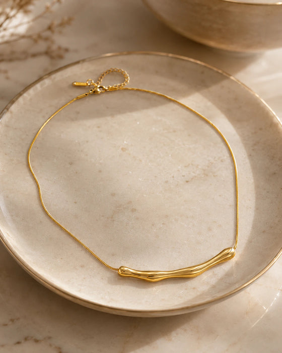 Arc Chain Necklace