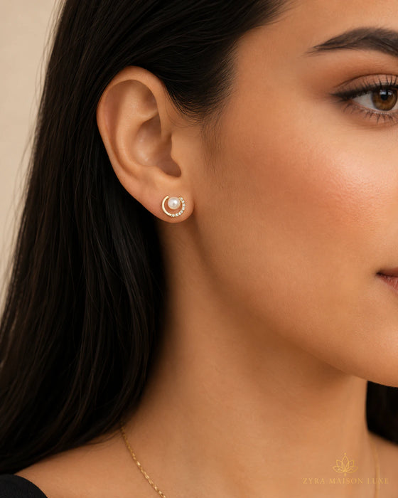 Korean Stylish Crescent Gold Frame Earring