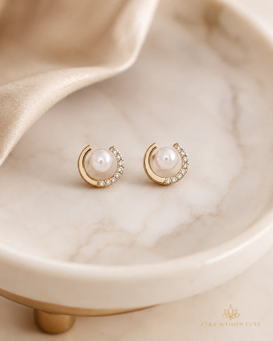 Korean Stylish Crescent Gold Frame Earring